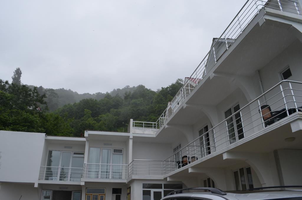 Rezo'S House 호텔 크바리아티 외부 사진
