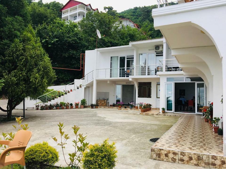 Rezo'S House 호텔 크바리아티 외부 사진